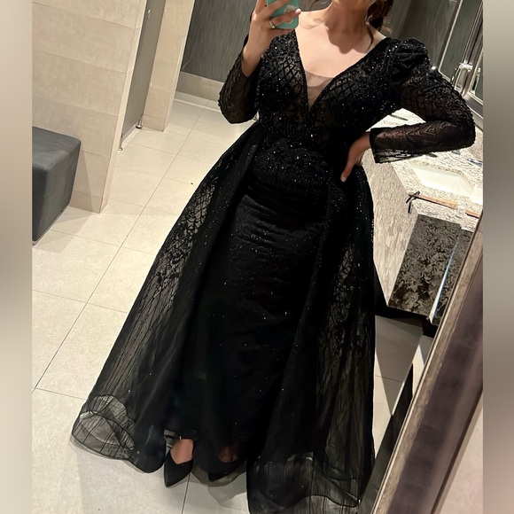 Formal black dress - Picture 1 of 4